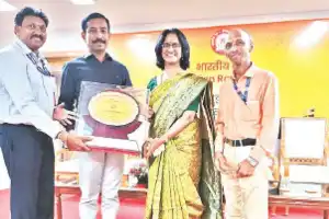 SCR wins Railway Minister Rajbhasha Shield