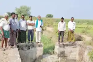 Warabandi system leaves tail-end crops dry