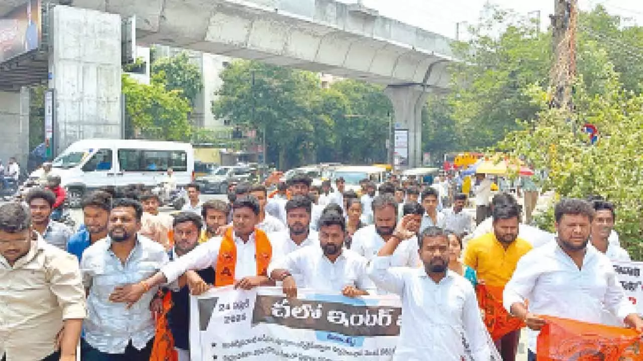 ABVP holds protest demanding action against corporate colleges
