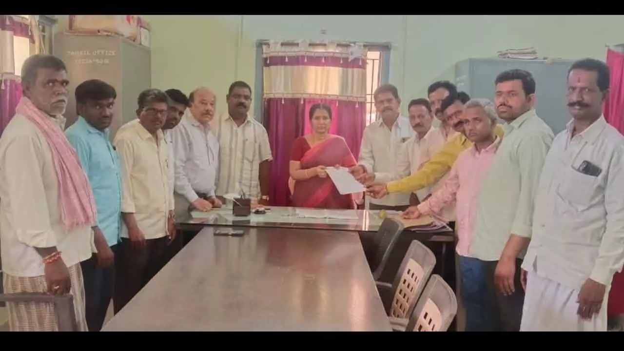 Aij Akhilapaksha Committee Calls for Immediate Move of Gurukula School