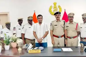 Bhupalapally SP hands out sunglasses to traffic police officers
