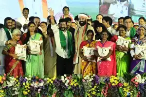 Chief Minister starts fine rice distribution program