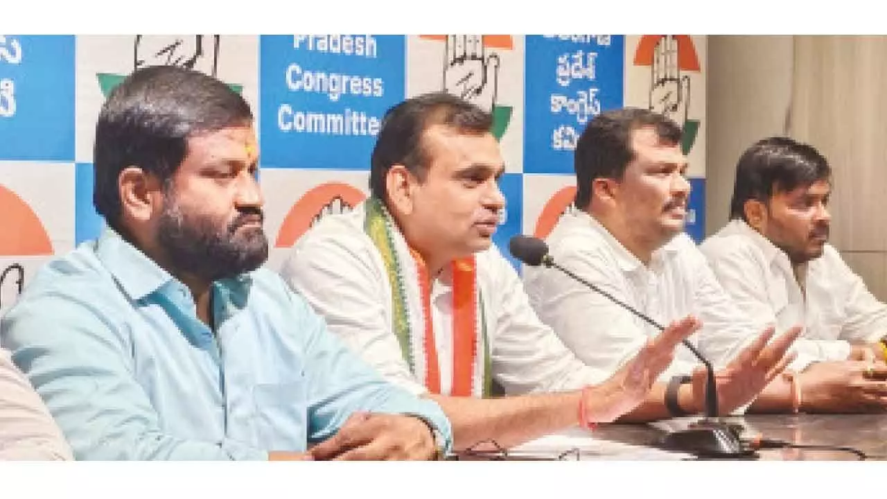 Congress MP says Harish should reflect on his role in the party