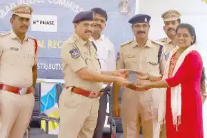 Cyberabad police return 1,060 mobile phones worth Rs 3.18 crore to their owners