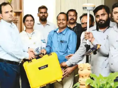 DC provides DGPS device to survey officer