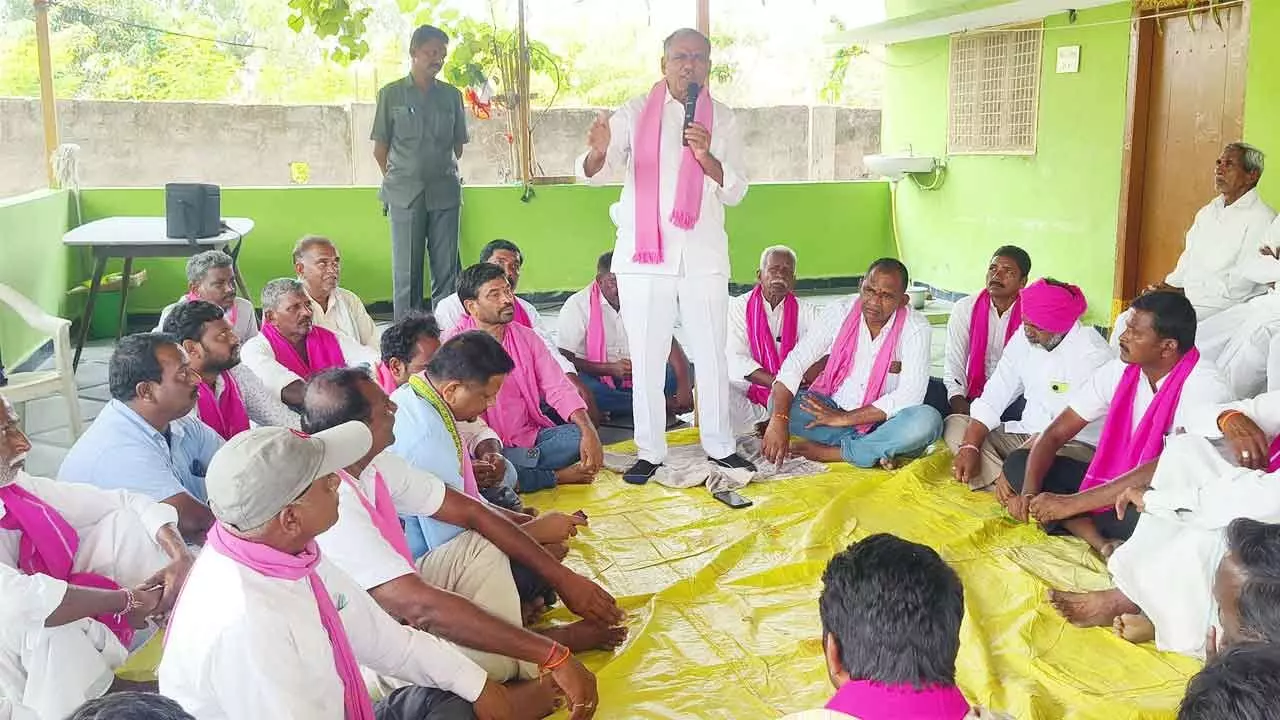 Gandra Ramana invites beedi workers to BRS meeting