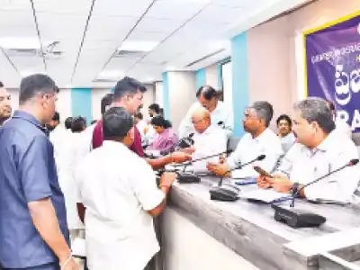 GHMC gets 193 applications through Prajavani program