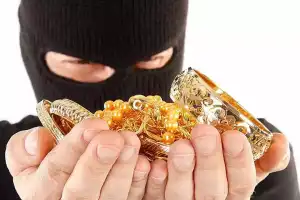 Gold jewelry stolen on Godavari Express, Secunderabad police start investigation