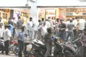 Government welcomes increase in premium alcohol prices