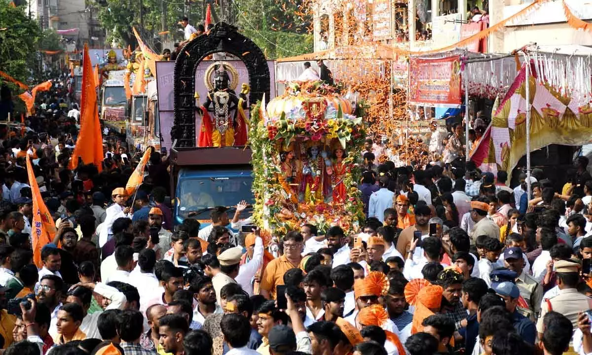 Hyderabad turns saffron as large number of devotees join Shobha Yatra