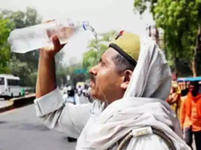Intense Heatwave in Telangana as Hyderabad Temperatures Exceed 41°C for First Time