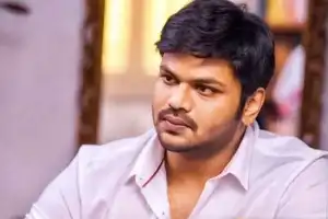 Manchu Manoj goes back to Jalpally home with family as police stand guard