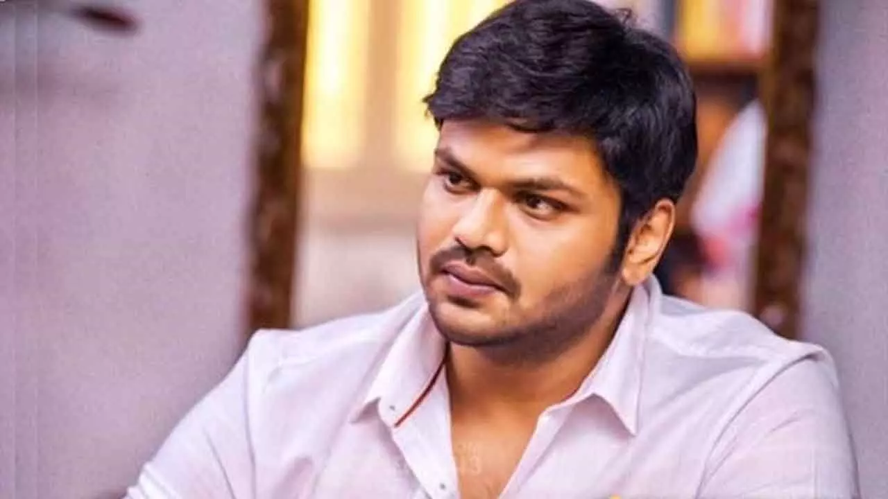 Manchu Manoj goes back to Jalpally home with family as police stand guard