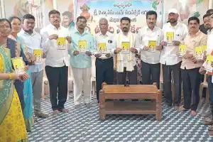 MLA Bojju launches Hans India almanac