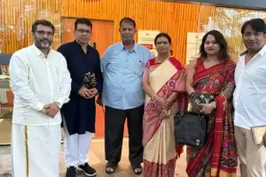 MP DK Aruna Highlights Telugu Culture on Visit to Singapore