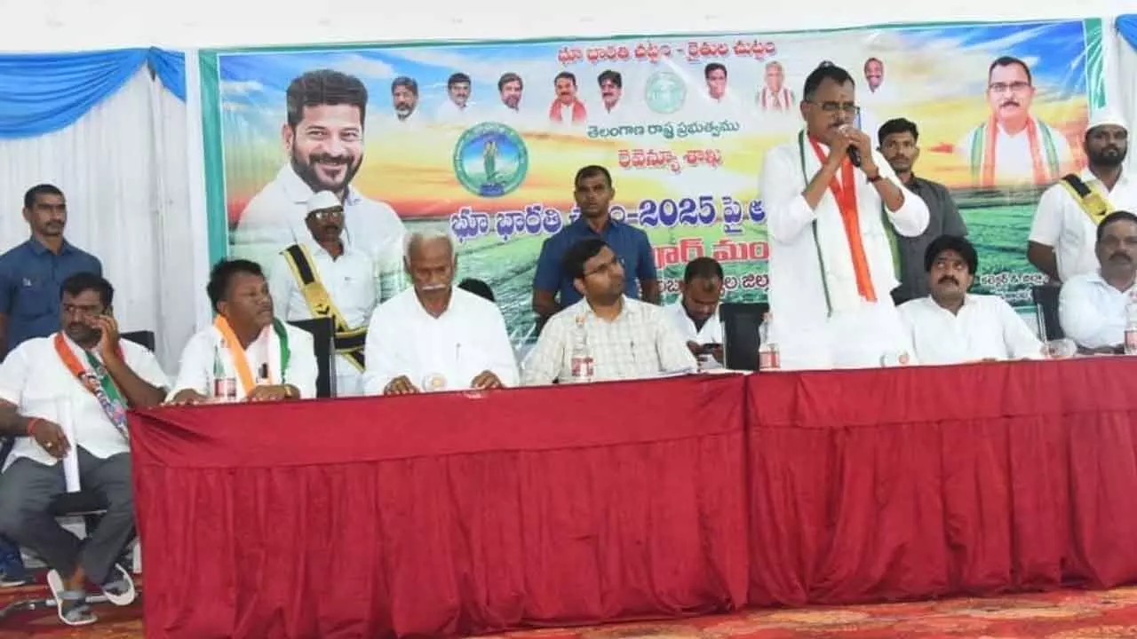 MP Mallu Ravi Presents Bhū Bhārati Act as Key Solution to Farmers’ Land Problems at Alampur Awareness Event