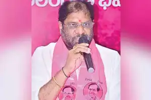 MP Vaddiraju launches Chalo Warangal rally