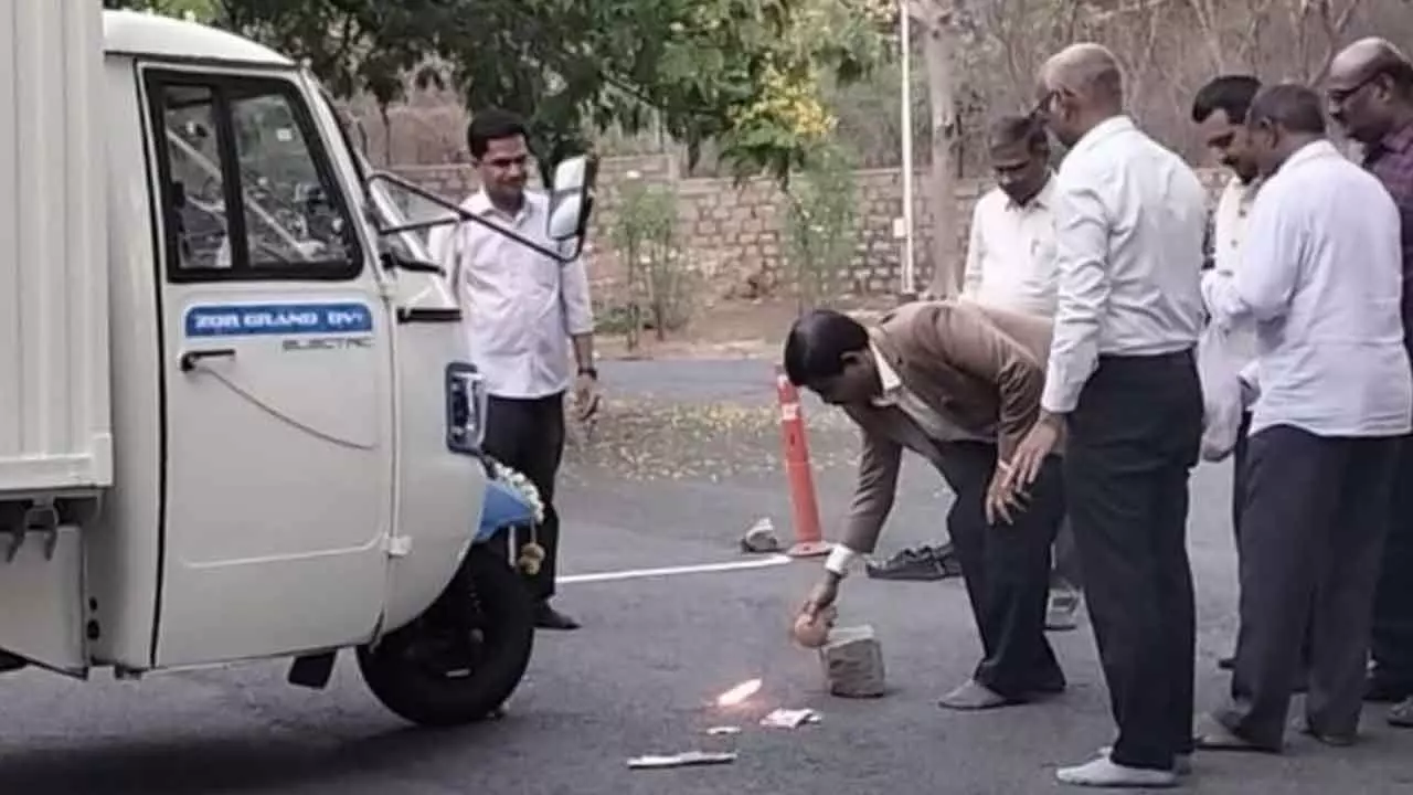 OU uses electric vehicle to transport food waste to biogas plant