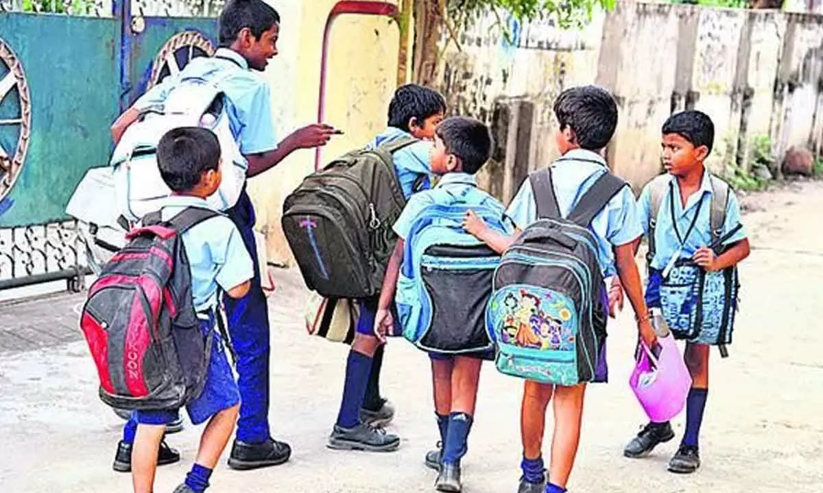 Parents in Delhi Protest Against School Fee Increase, Call for Action