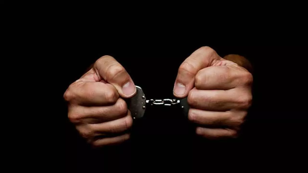 Police break up cricket betting ring, arrest 4