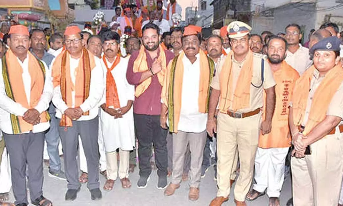 Police maintain tight security during Hanuman Jayanti rallies
