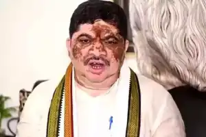 Ponnam accuses BRS and BJP of making a pact in Hyderabad MLC polls