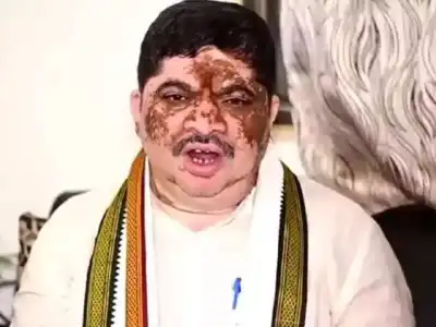 Ponnam accuses BRS and BJP of making a pact in Hyderabad MLC polls