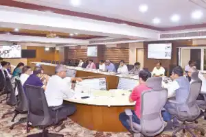 SCR reviews train safety measures