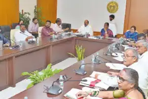 Surekha tells officials to start digitalisation work in temples