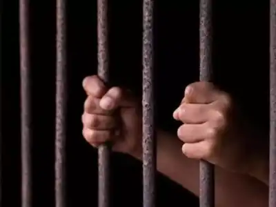 Three arrested for selling steroids without a prescription