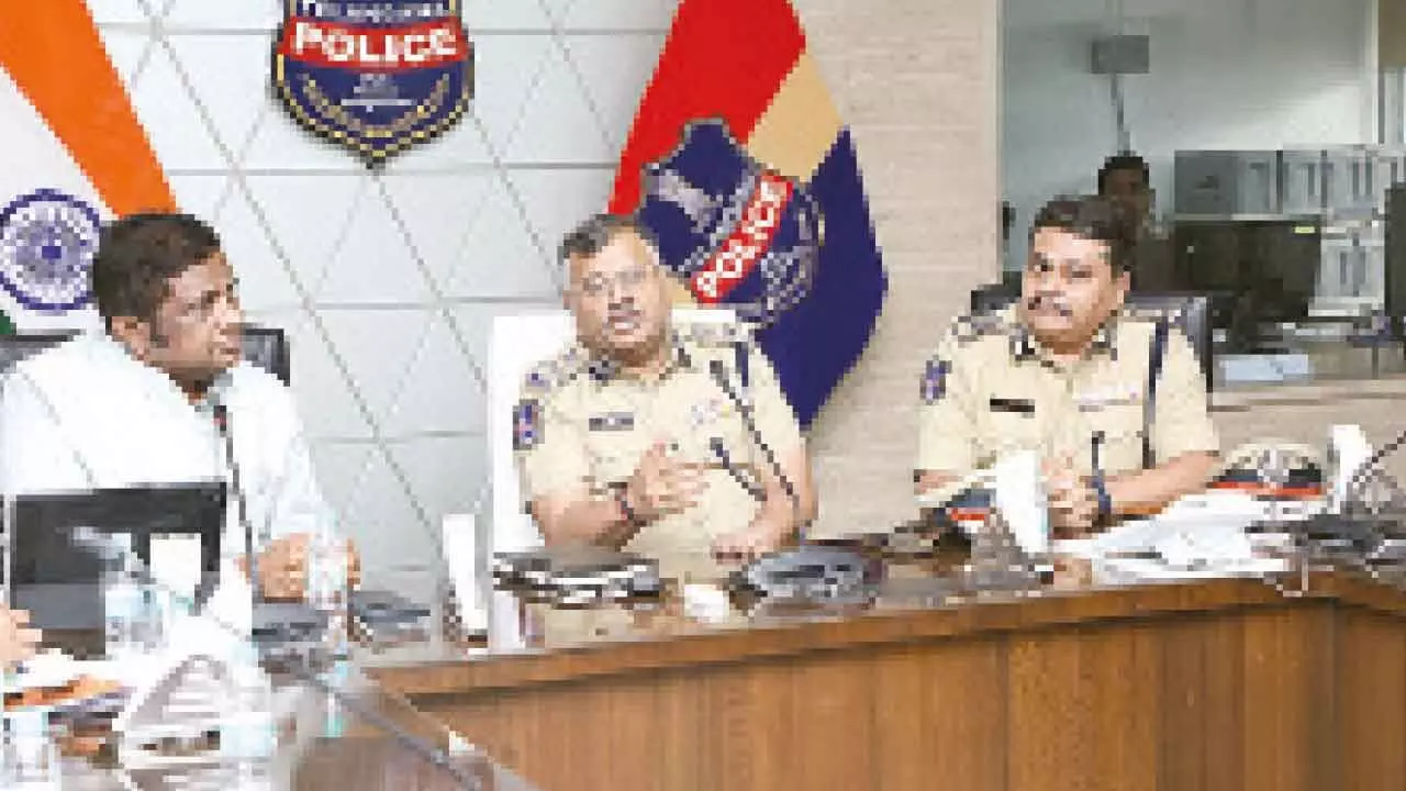 Top Police Officer Urges Cops to Keep Up with New Crime Detection Technology