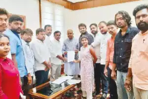 University of Hyderabad students submit petition to Education Minister
