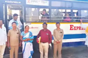 Woman gives birth to baby girl on RTC bus in Nagarkurnool
