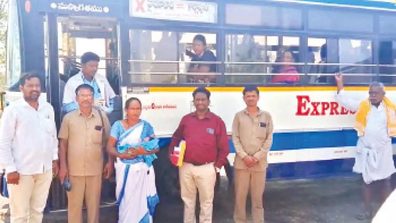 Woman gives birth to baby girl on RTC bus in Nagarkurnool