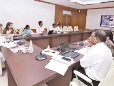 35% of Aarogyasri funds to be used as rewards for doctors and staff: Health Minister