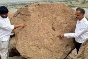 Ancient rock paintings discovered in Nalgonda