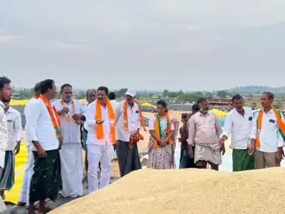 BJP Leader Ram Anjaneyulu Points Out Problems at Kondapuram Rice Center