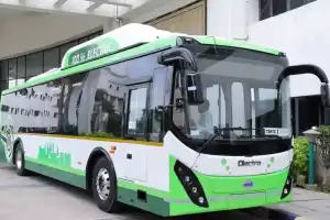 Chief Minister asks for 800 more electric buses for city