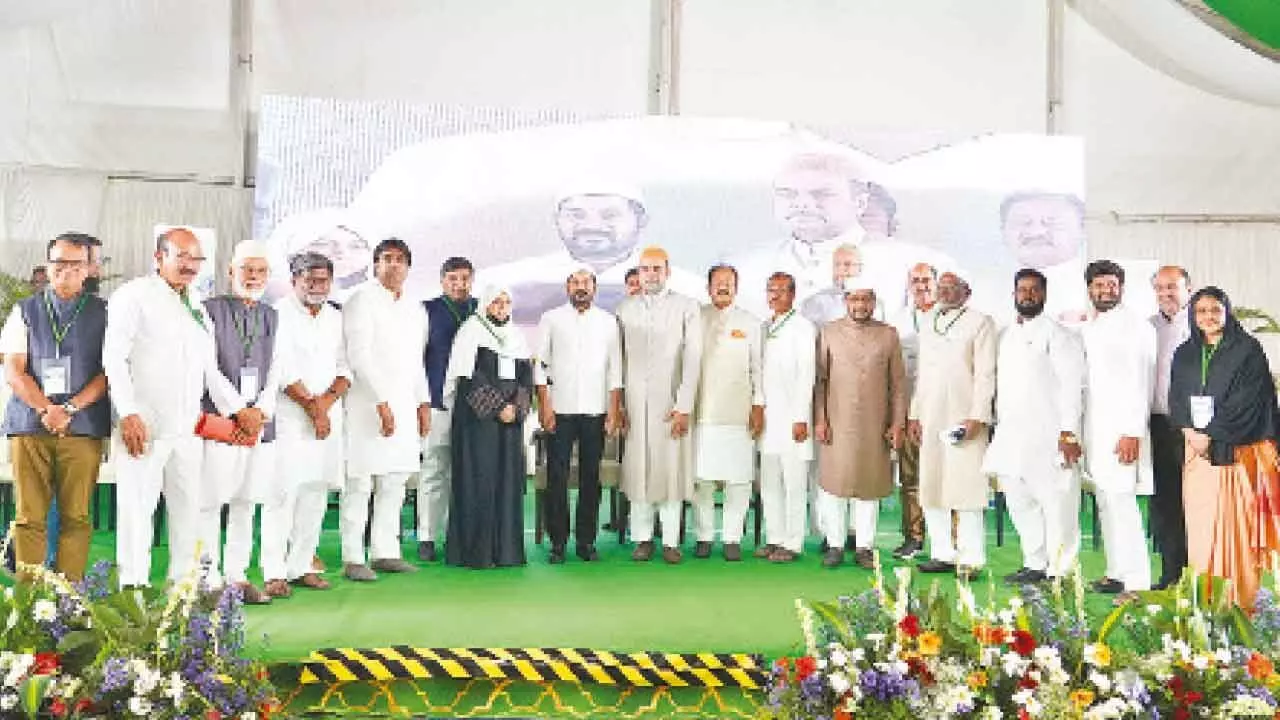 Chief Minister launches buses for Haj pilgrims