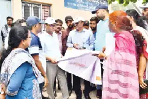Chief Secretary reviews major projects, urges quick completion