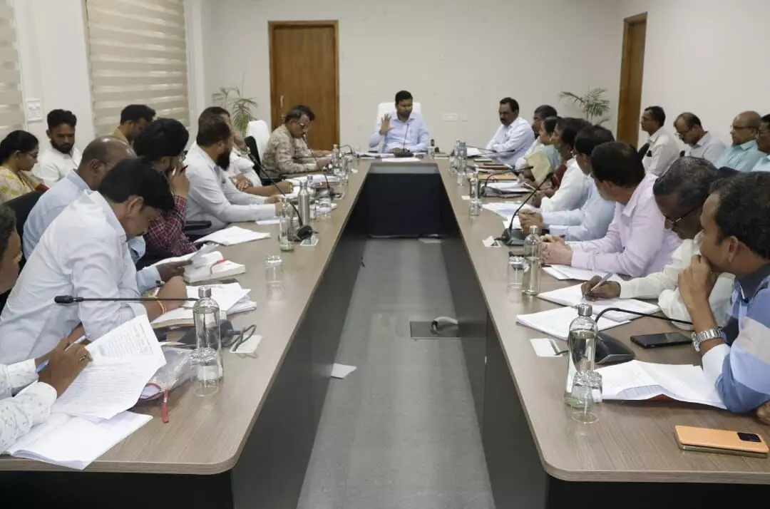 Collector B.M. Santhosh Orders Timely Completion of Indiramma Housing and Rajiv Yuva Vikasam Selection
