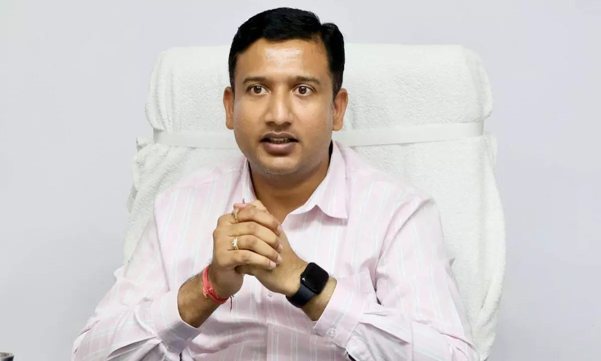 Collector Rajarshi Shah urges people to take steps to prevent heatstroke