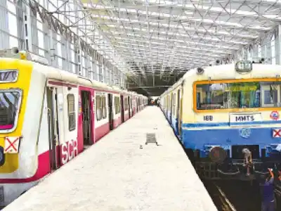 Commuters ask SCR to improve services and expand MMTS network
