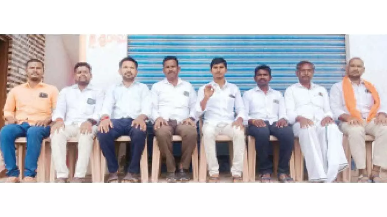 Cotton farmers plan big protest against seed companies