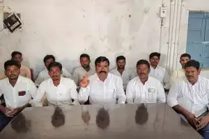 Cotton Farmers Protest in Gadwal Against Corporate Exploitation