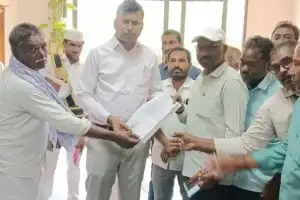 CPM Urges Quick Help for Farmers Hit by Fire in Pragaturu Village