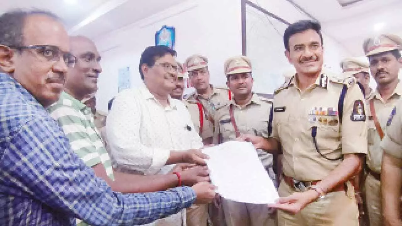 CV Anand opens new police station in Tolichowki