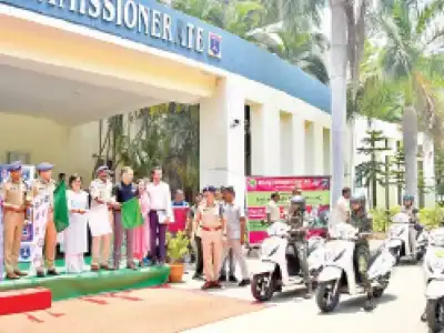 Cyberabad Police Chief launches SHE Teams vehicles