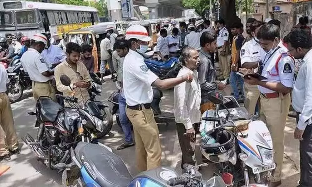 Cyberabad Traffic Police Start Drive to Stop Wrong-Side Driving