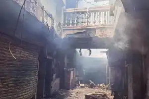 Electricity theft caused Gulzar Houz fire